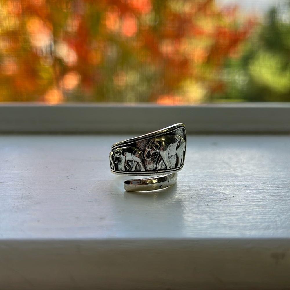 Elephant Family Raised Relief Spoon Ring -Sterling Silver Plated